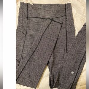Lululemon leggings. Speed up tights
